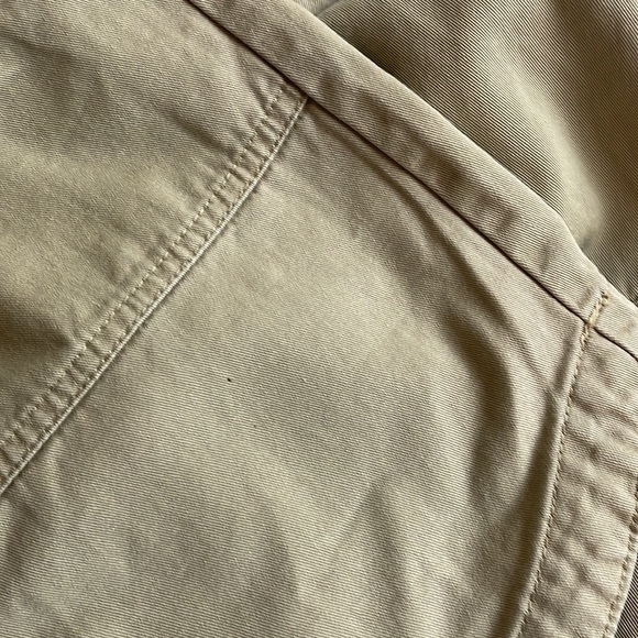 Columbia Khaki Capris Size 8 - Picture 6 of 9
